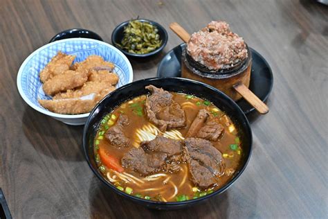 德忞牛肉麵|台北市美食推薦 德忞牛肉麵『不僅尹衍樑愛吃這附近的公務人員。